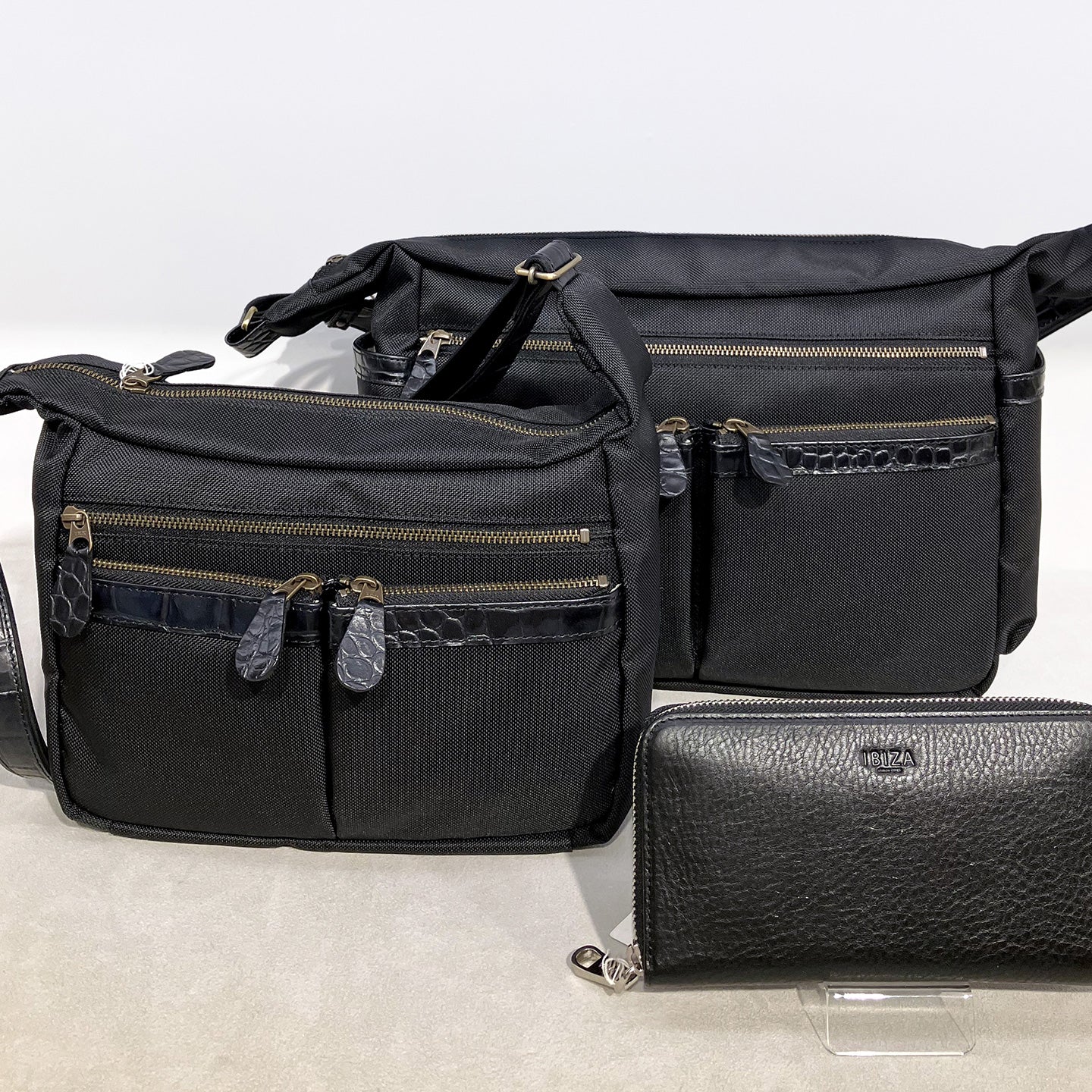 斜め掛けでハンズフリーに!店舗限定品入荷しました👜