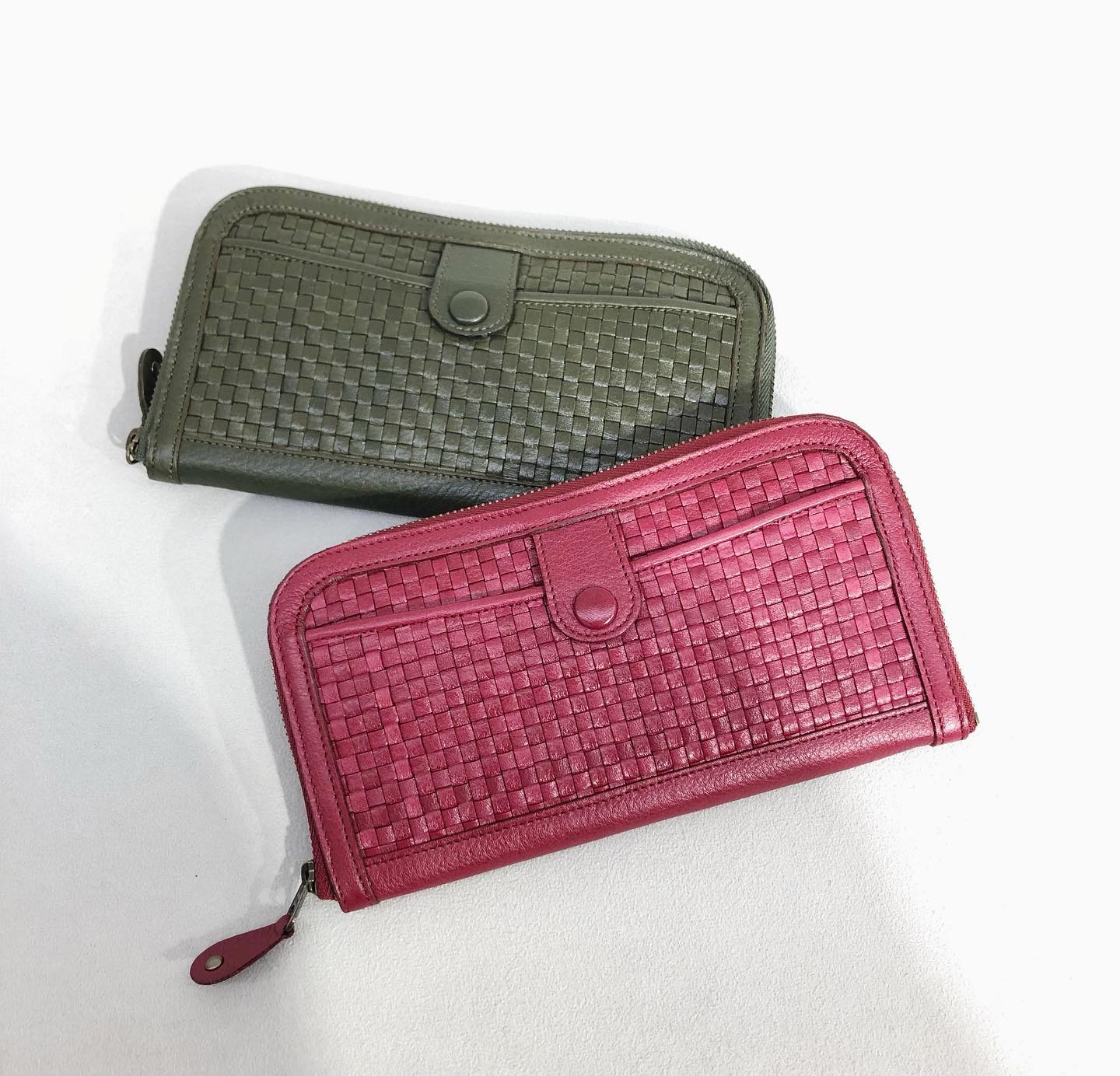 ワークショップも後半に、そして限定品「しころ織り」のお財布登場