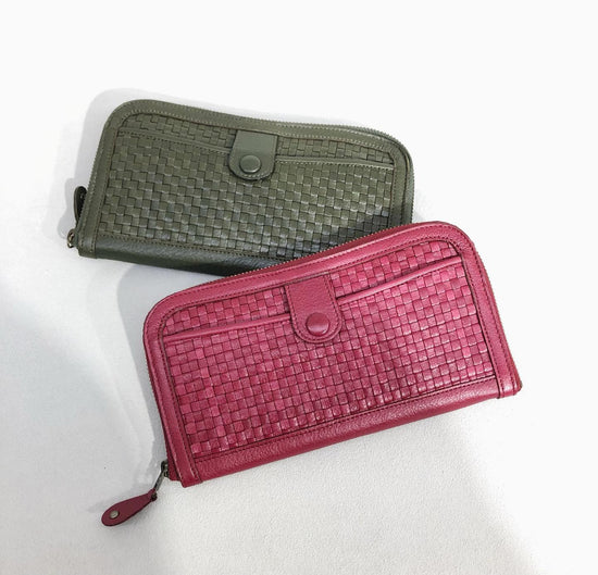 ワークショップも後半に、そして限定品「しころ織り」のお財布登場