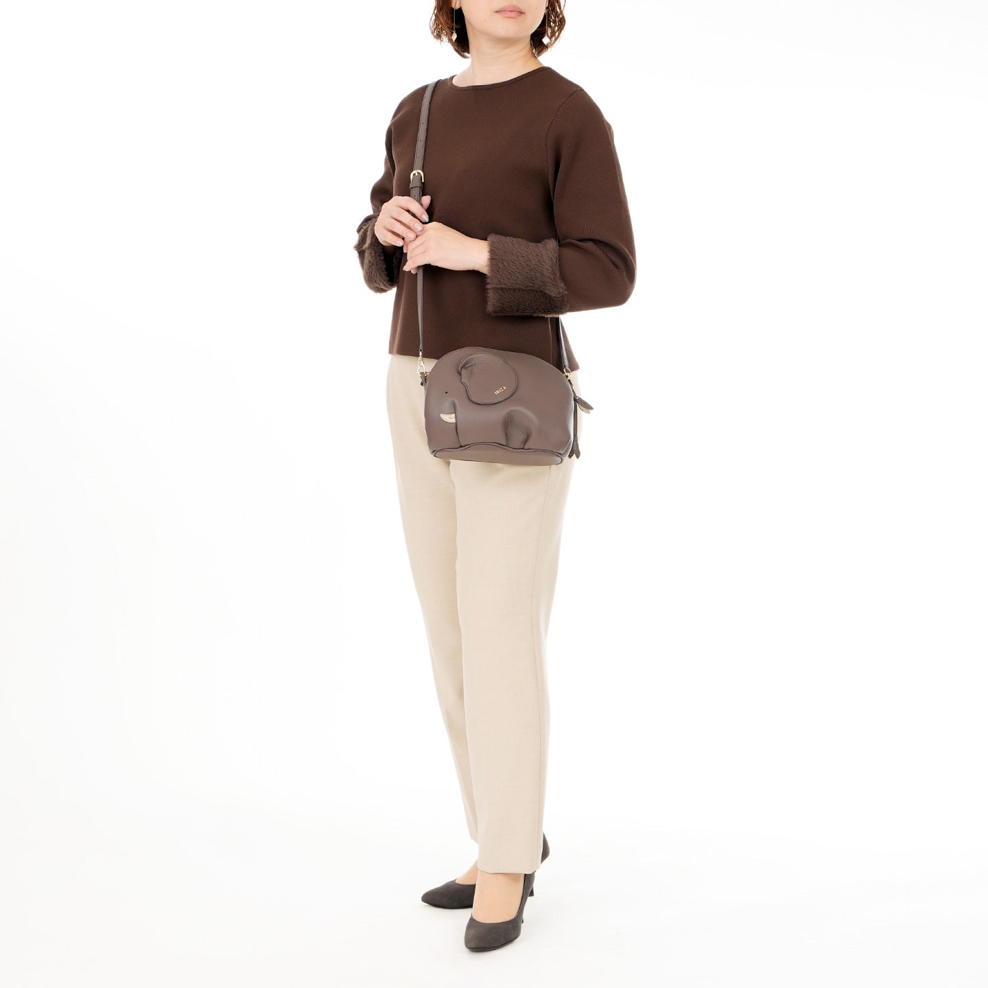 アニマーダ　牛革　ショルダーバッグ(ゾウ)