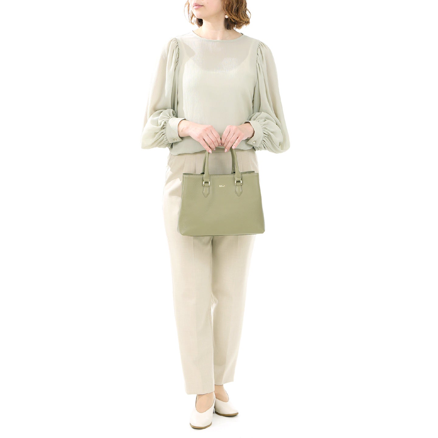 イニシオ　牛革　2WAYバッグ