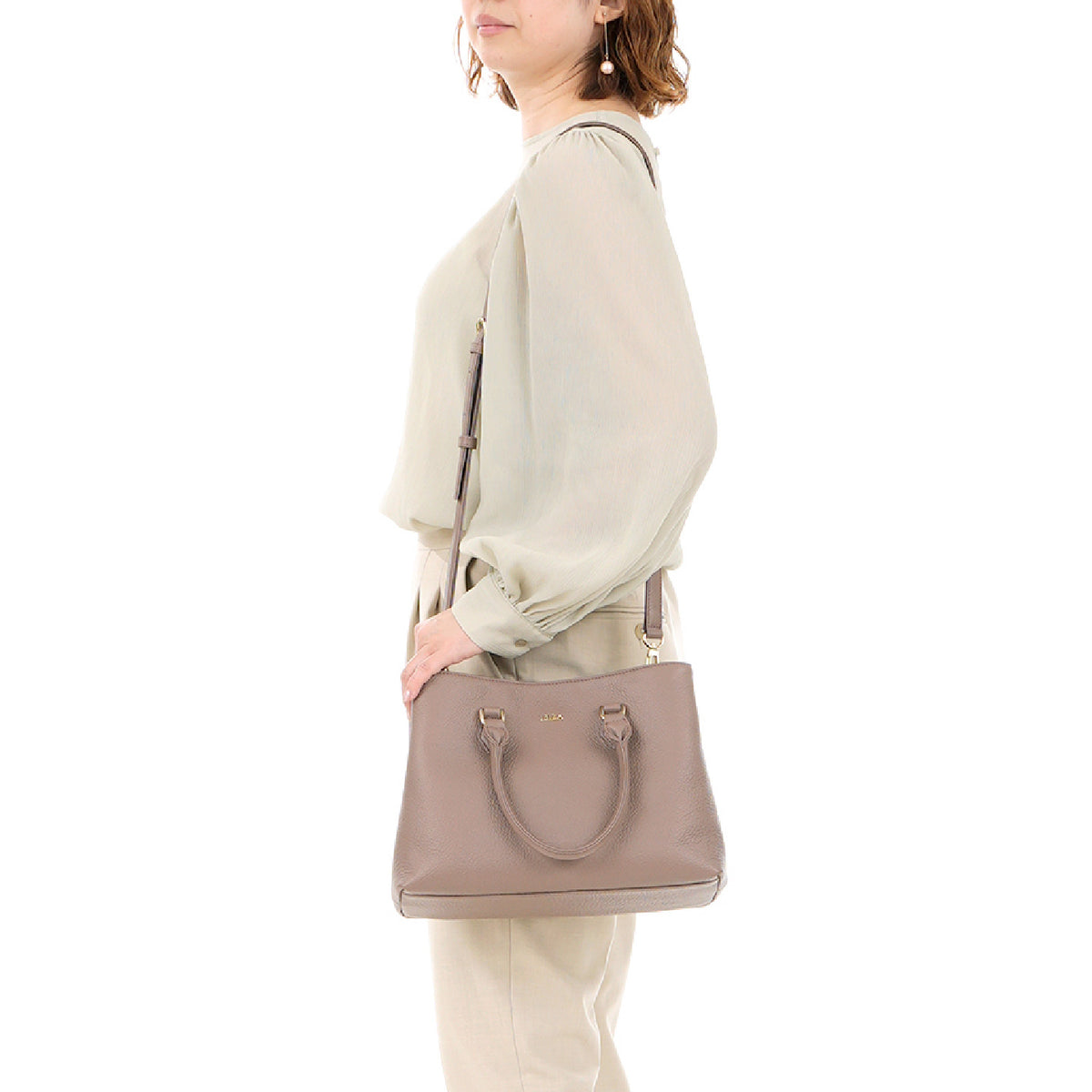 イニシオ　牛革　2WAYバッグ