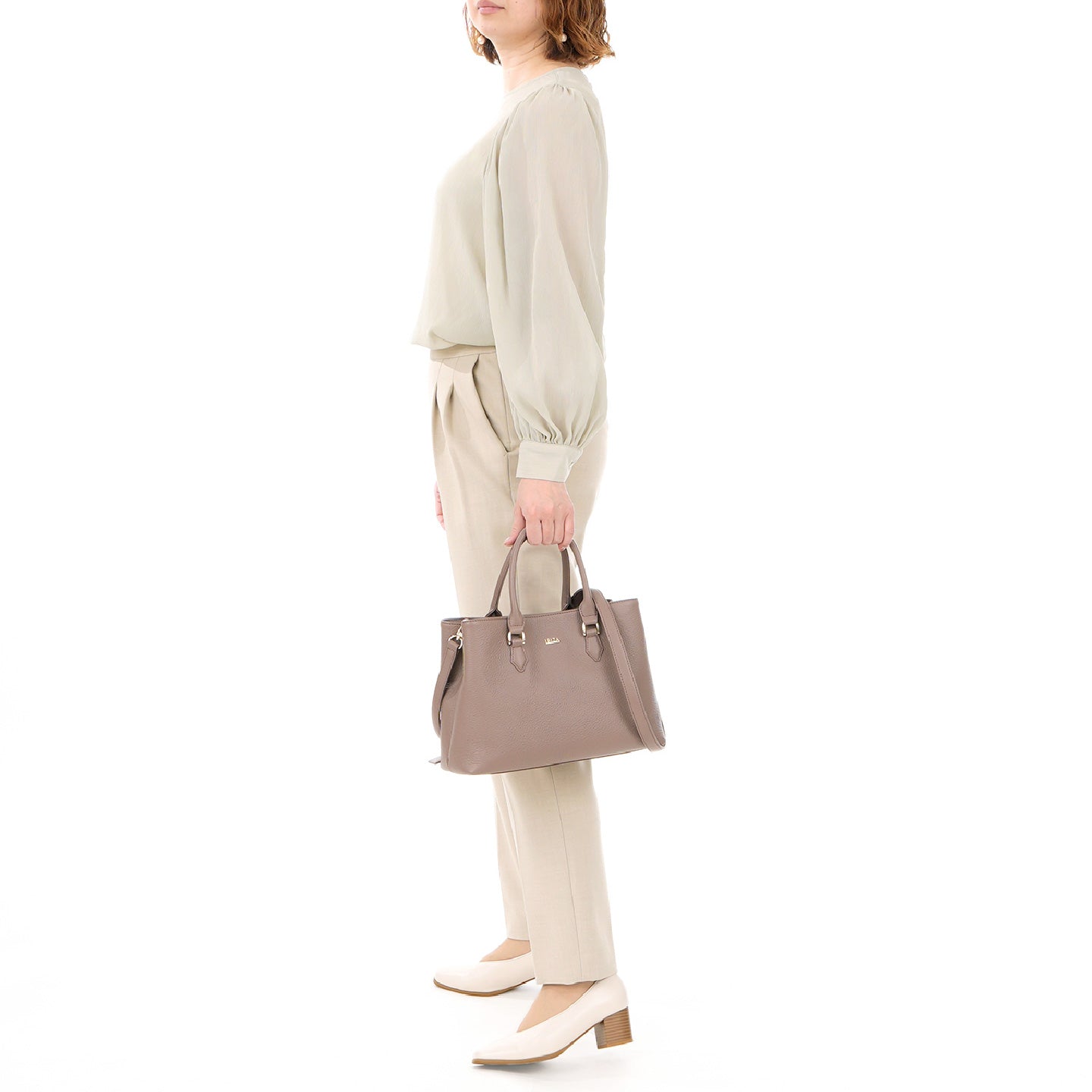 イニシオ　牛革　2WAYバッグ