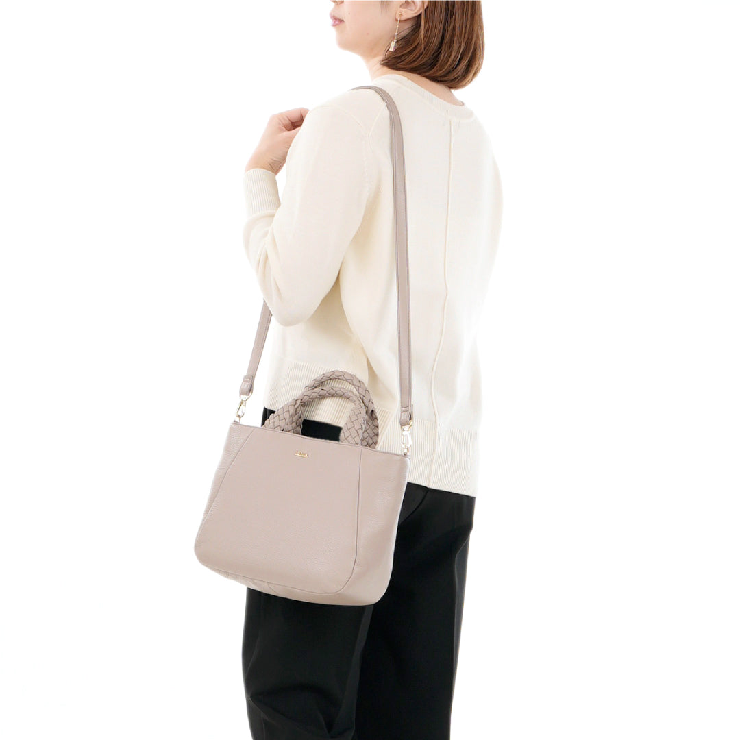 アトラクティーボ　2WAYバッグ