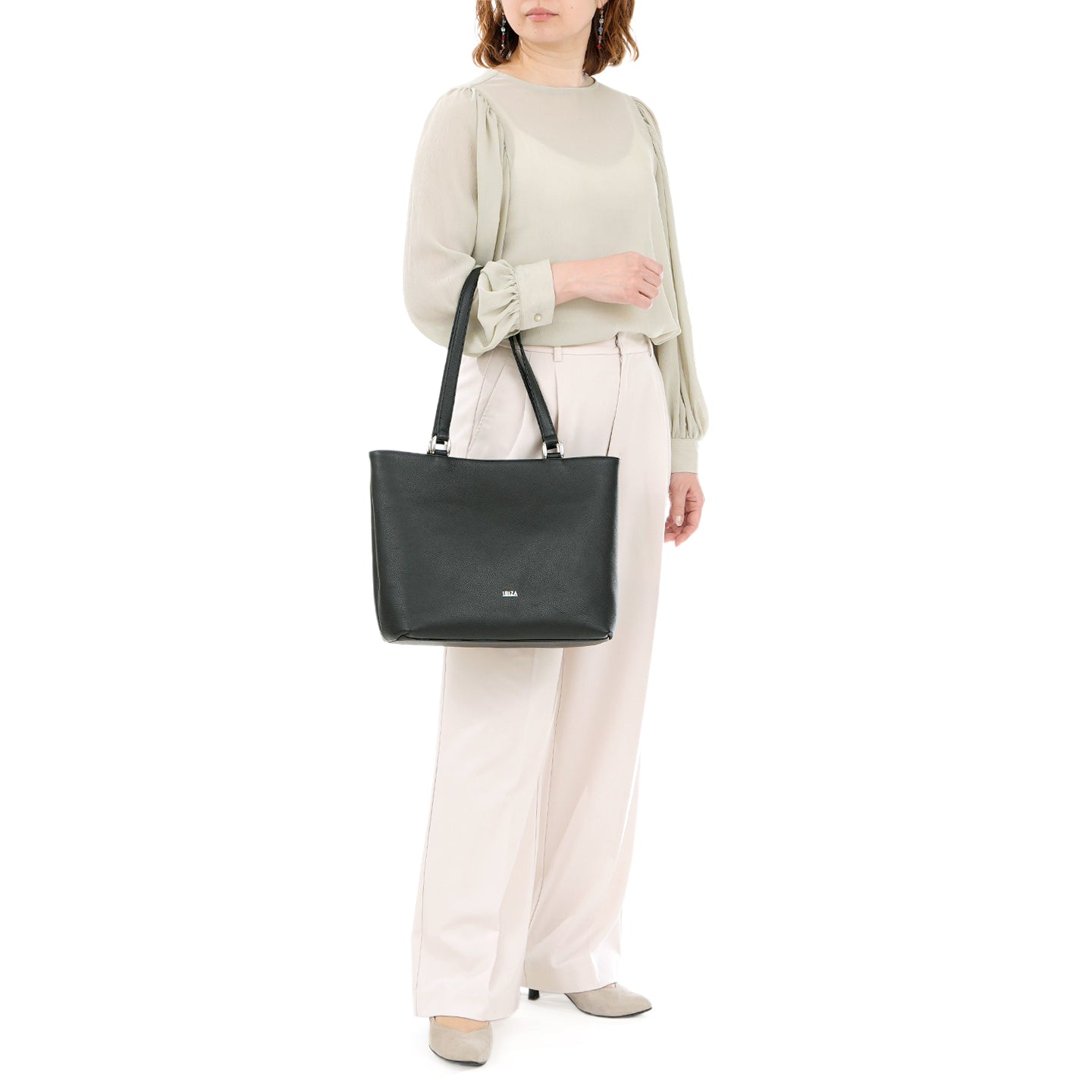 リンピード　牛革　セミショルダーバッグ