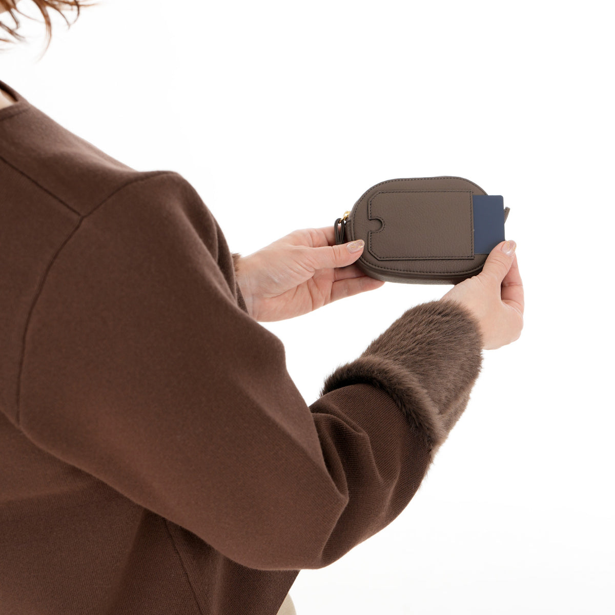 アニマーダ　牛革　マルチケース(ゾウ)