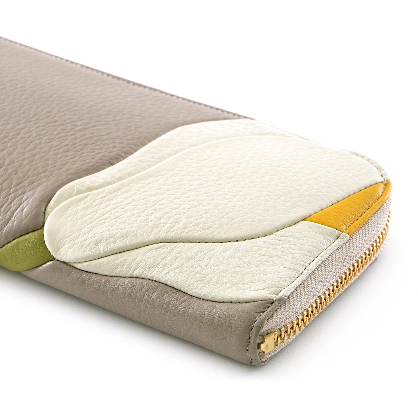 プレーサ　L字ファスナー長財布