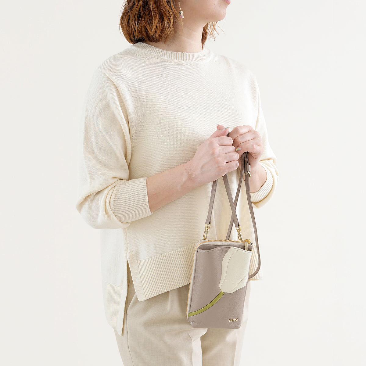 プレーサ　牛革　ウォレット&スマートフォンポシェット