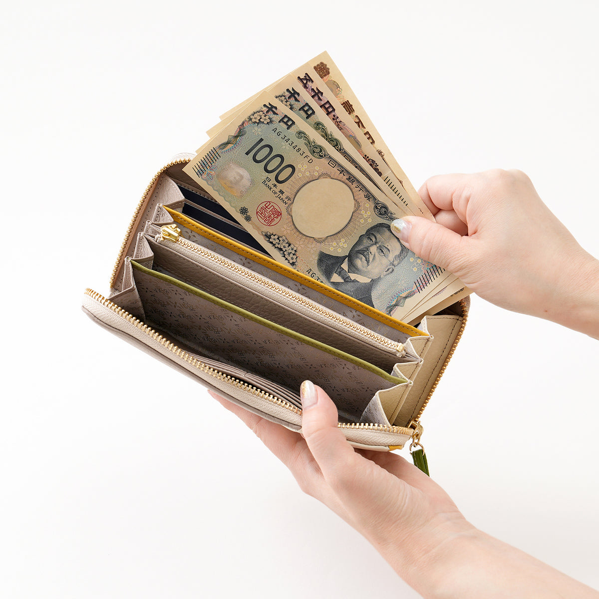 プレーサ　牛革　ラウンドファスナー長財布