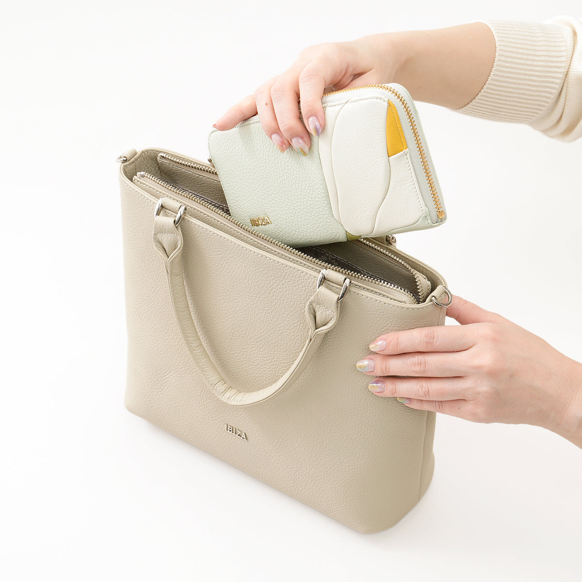 プレーサ　牛革　ラウンドファスナー長財布