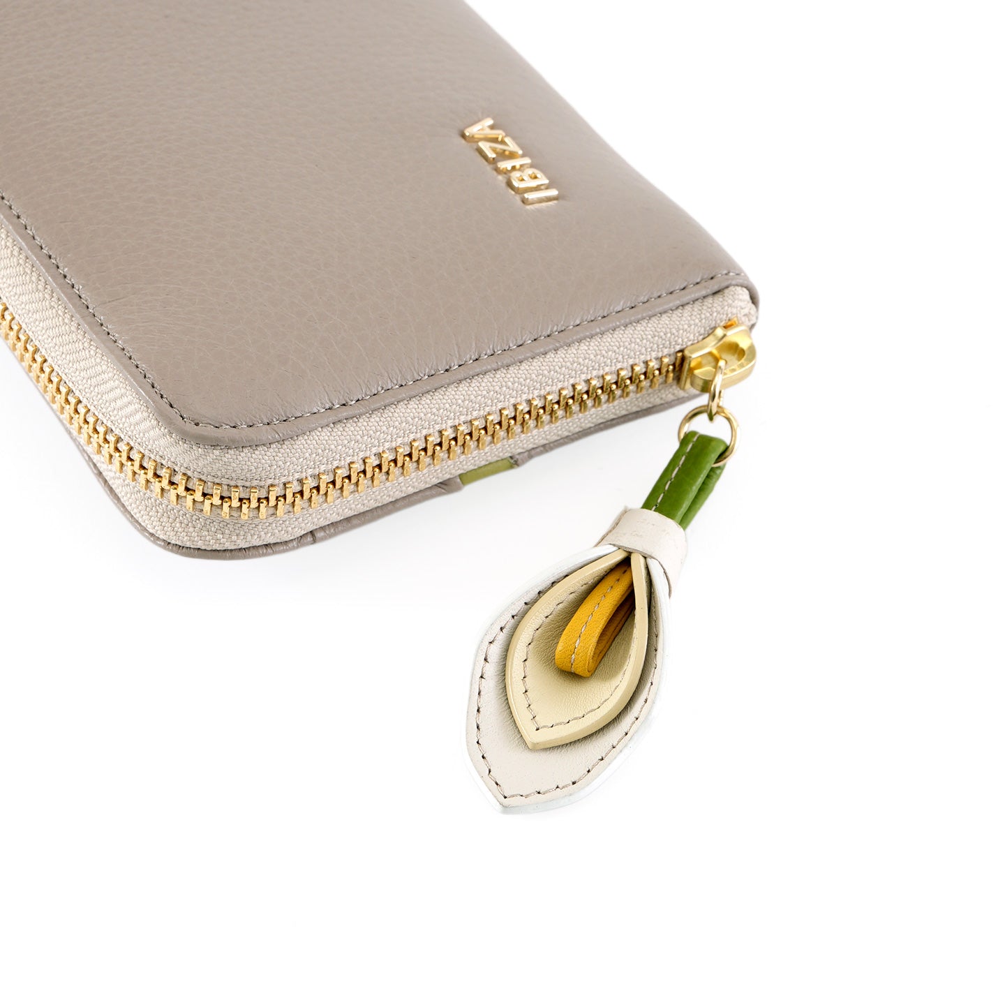 プレーサ　牛革　ラウンドファスナー長財布