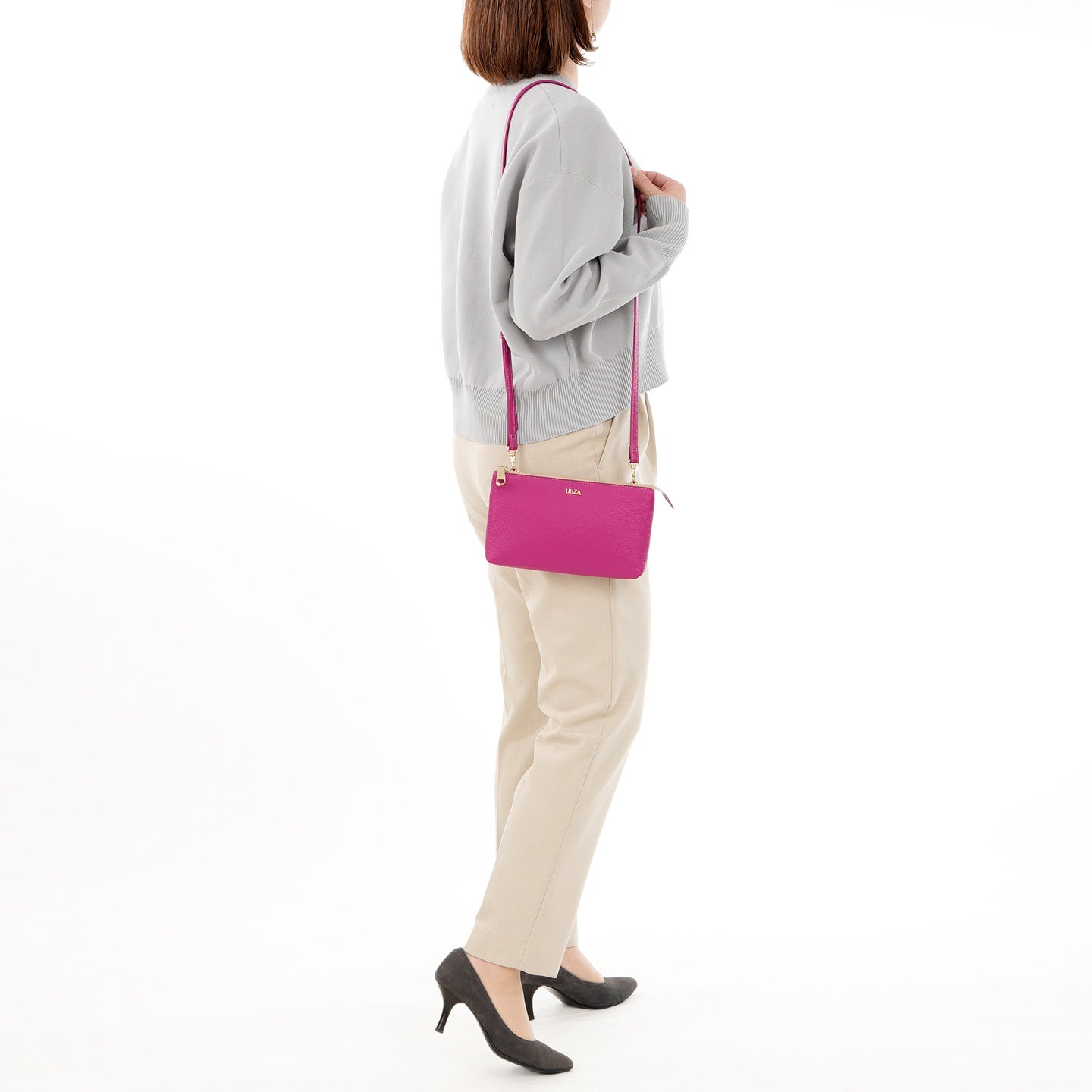 クラシカ　マルチポシェット