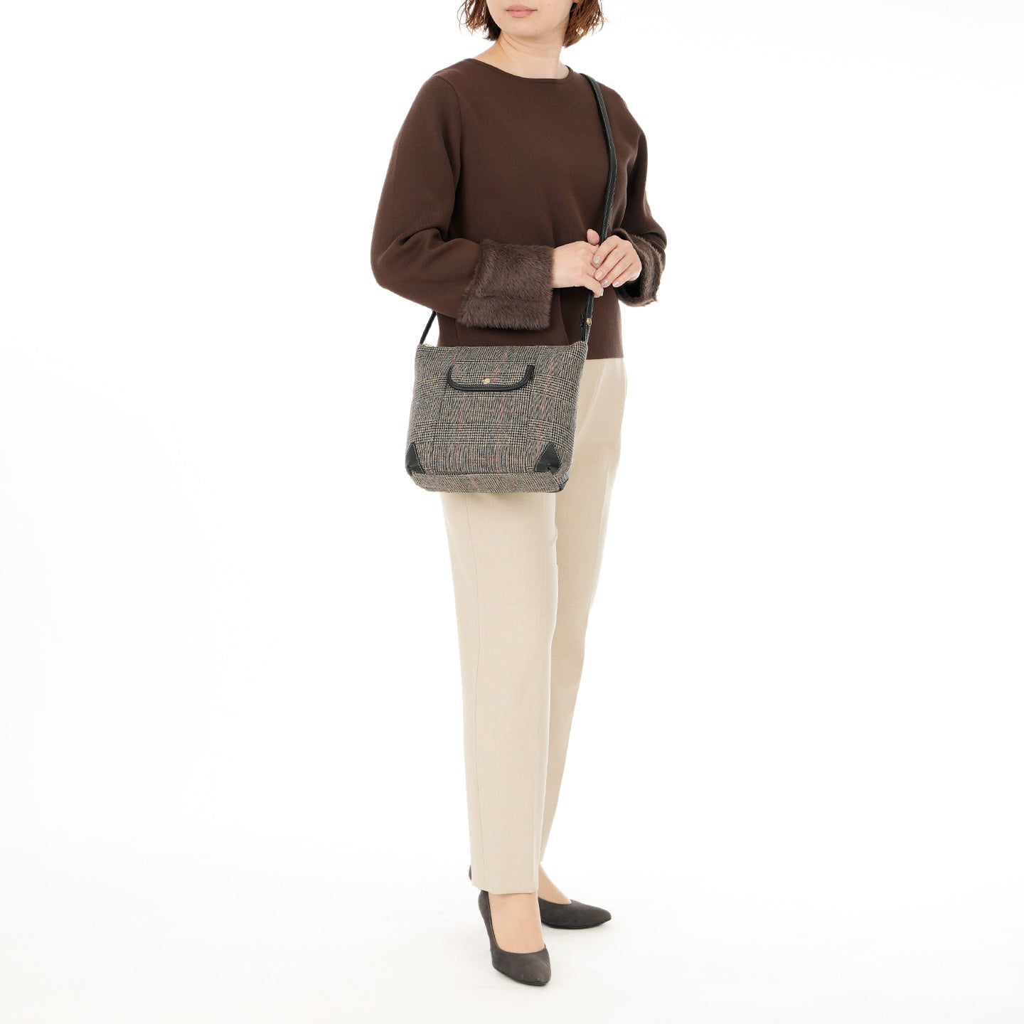 クアドロス　ショルダーバッグ