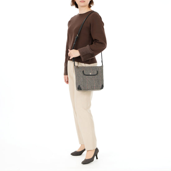 クアドロス　ショルダーバッグ