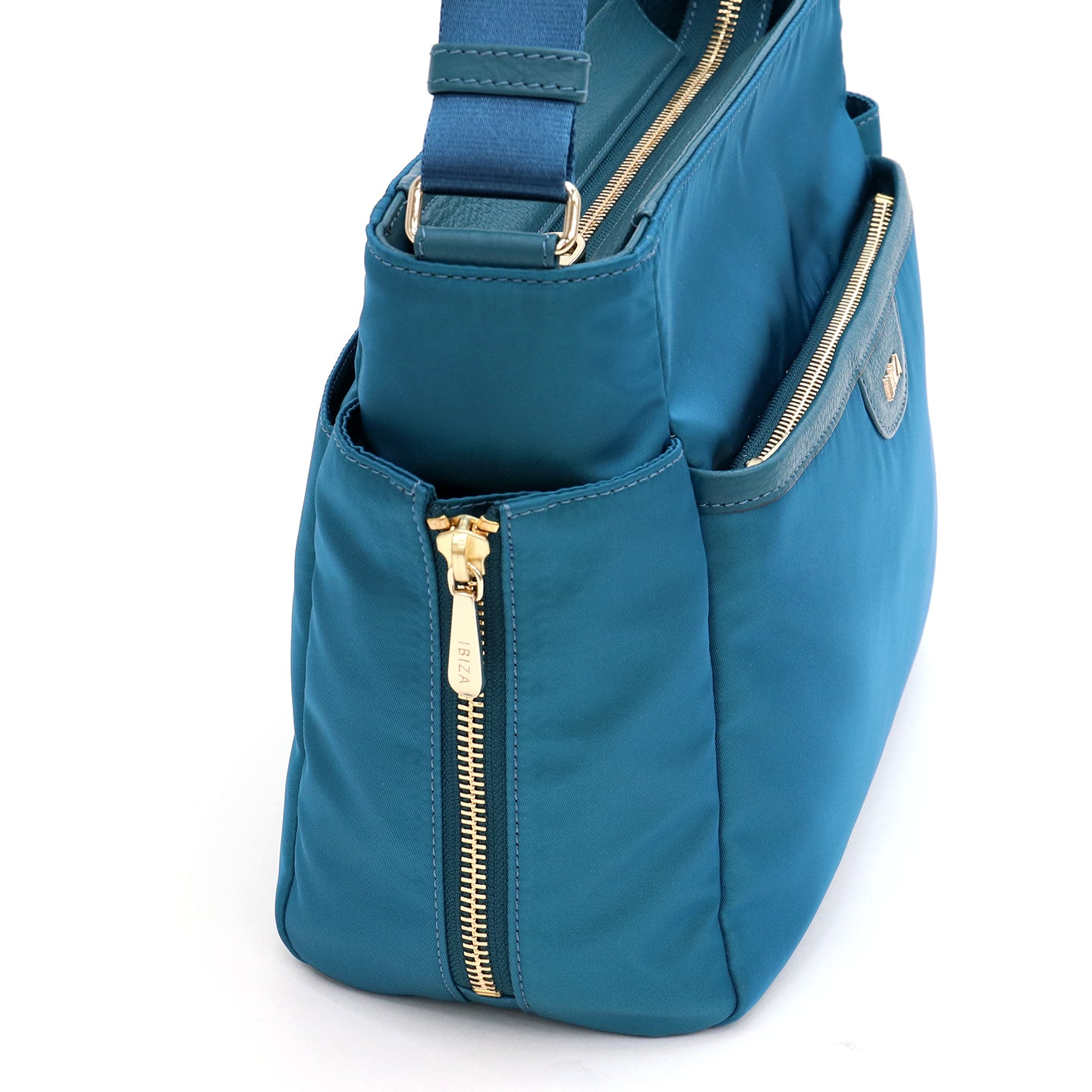 プルクロ　ショルダーバッグ