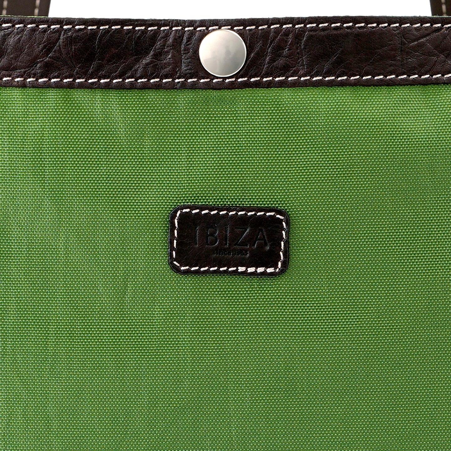 プレシオ　ナイロン　セミショルダーバッグ