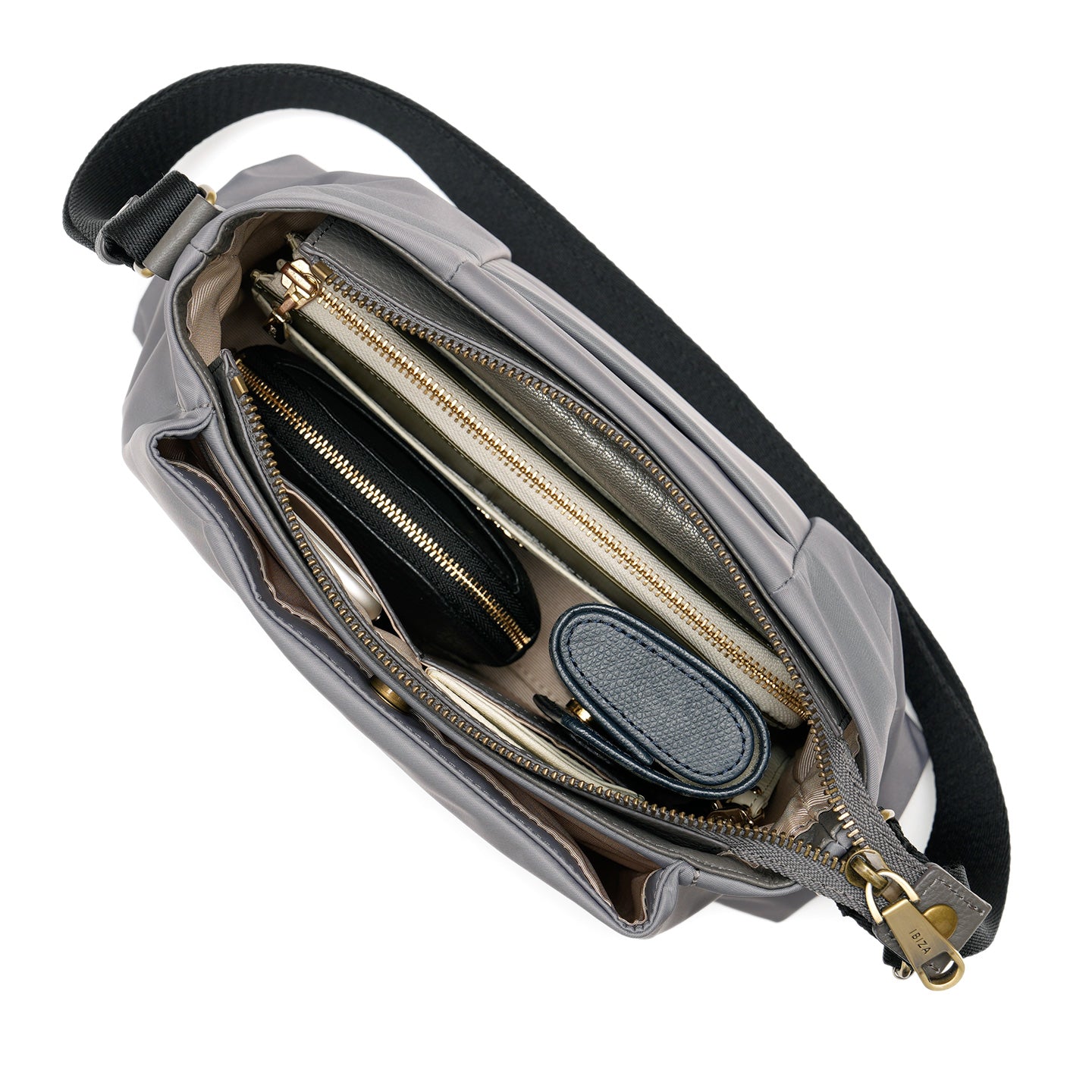 ディアリオ　ナイロン　ショルダーバッグ