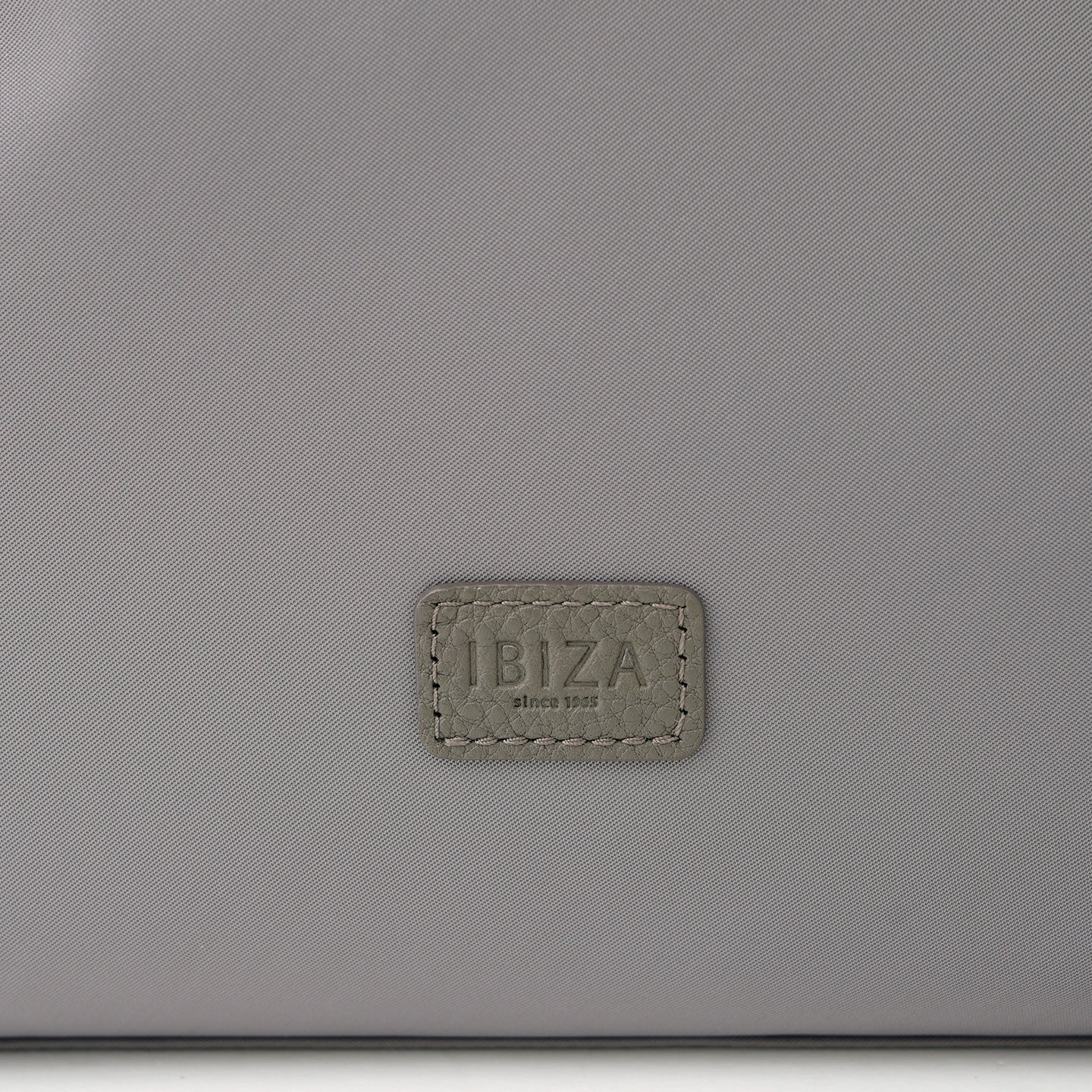 ディアリオ　ナイロン　ショルダーバッグ