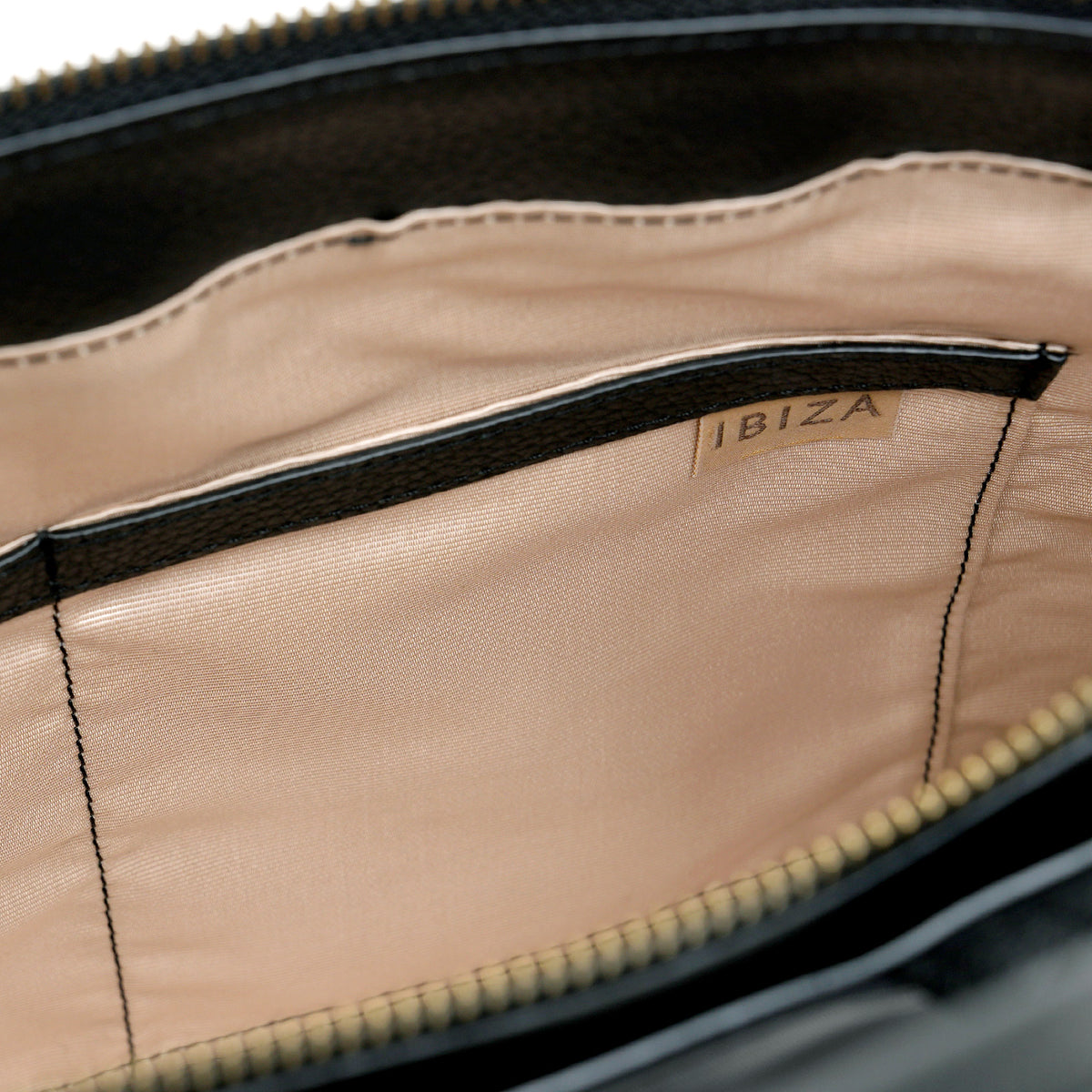 ディアリオ　ナイロン　2WAYバッグ