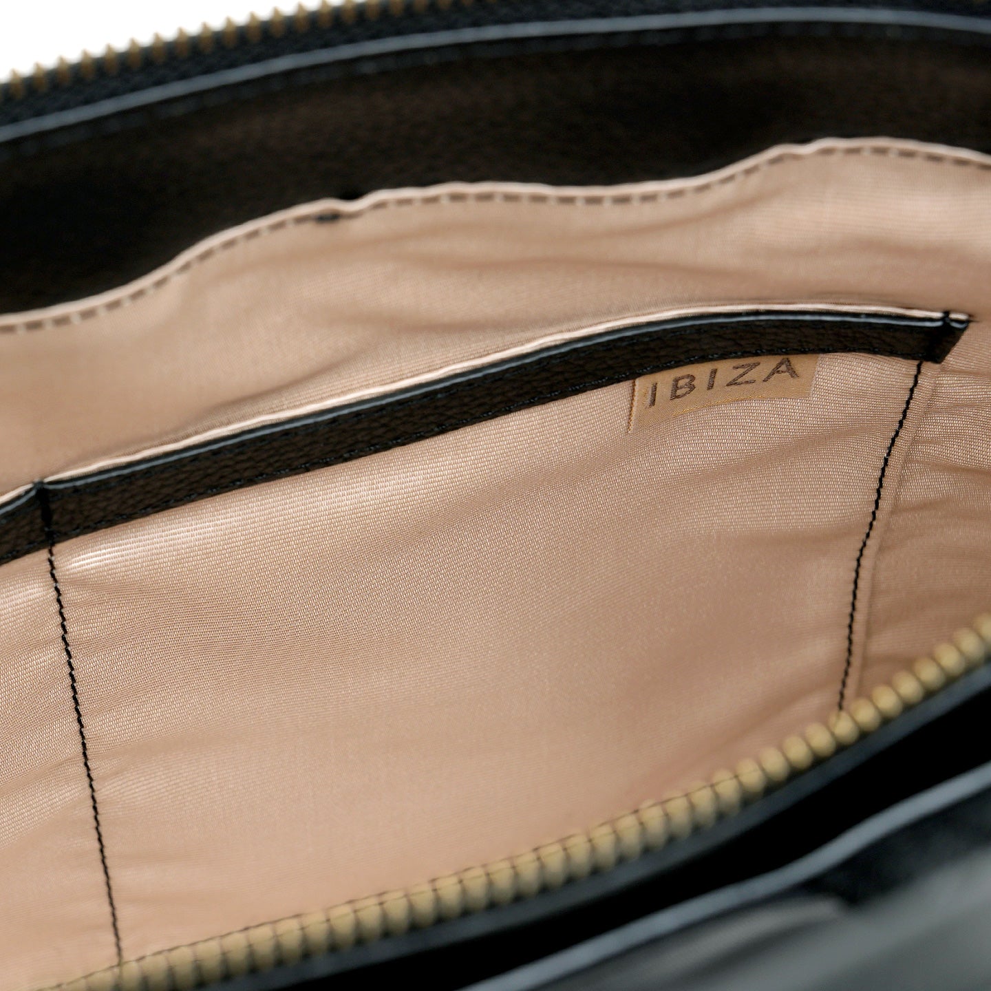 ディアリオ　ナイロン　2WAYバッグ