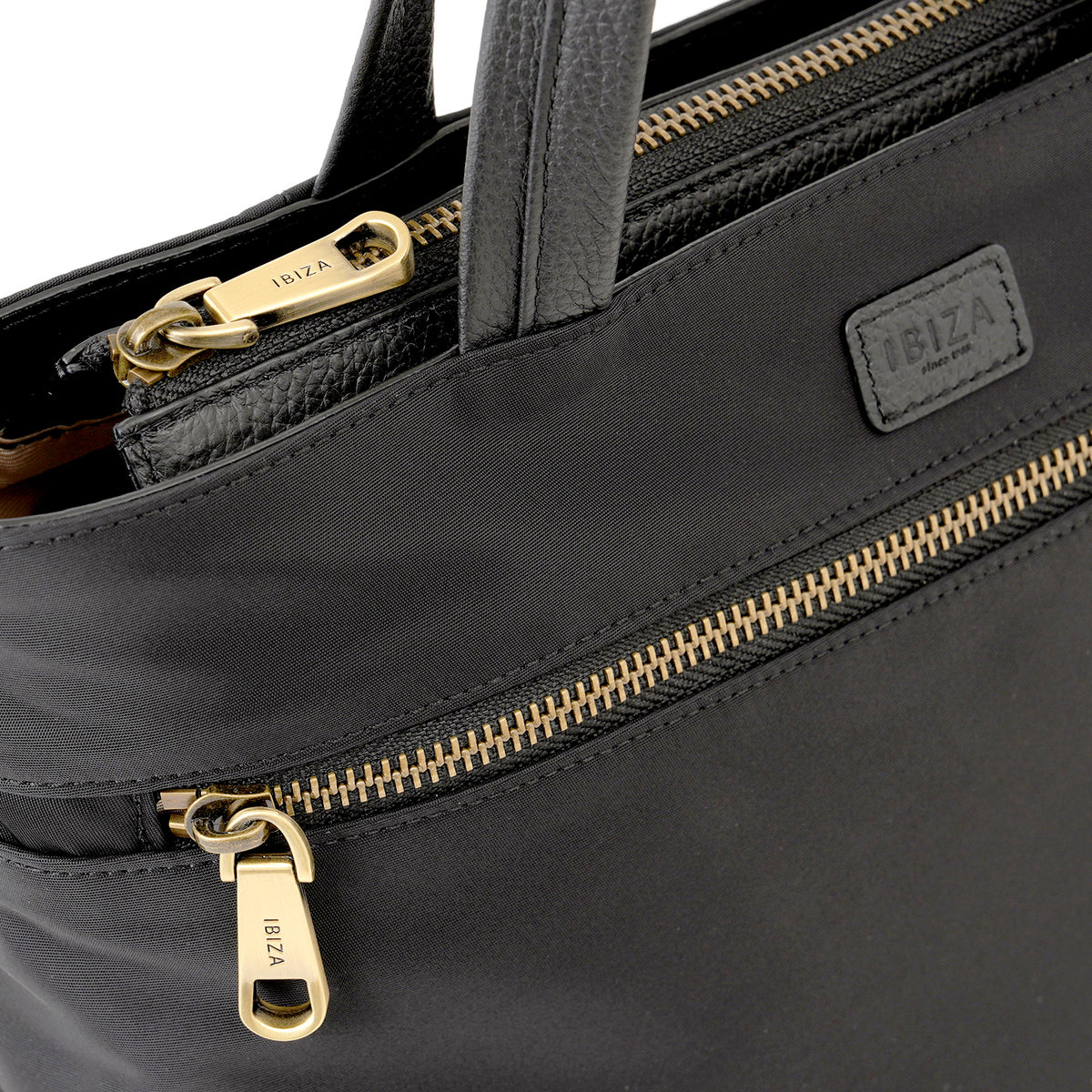 ディアリオ　ナイロン　2WAYバッグ