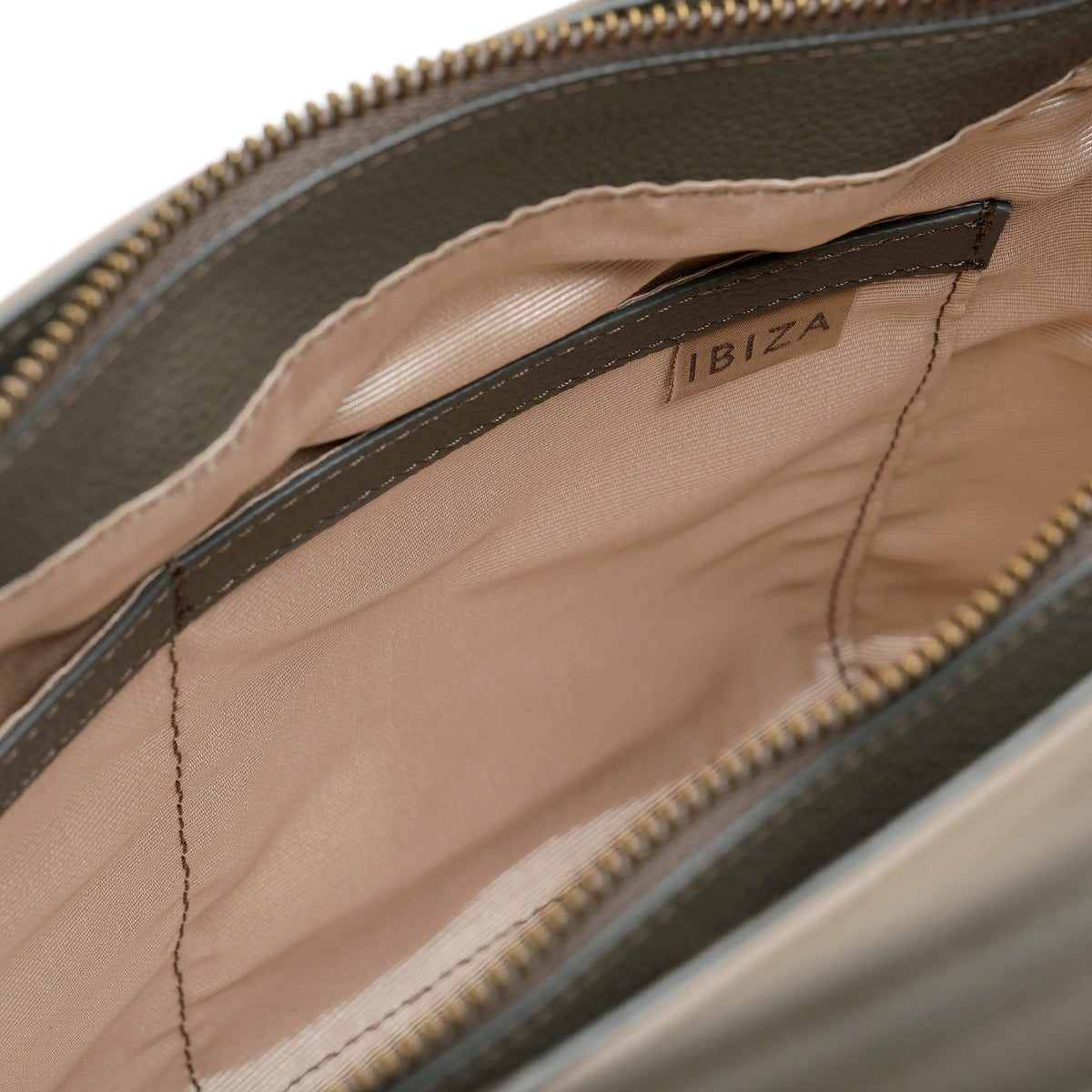 ディアリオ　ナイロン　2WAYバッグ