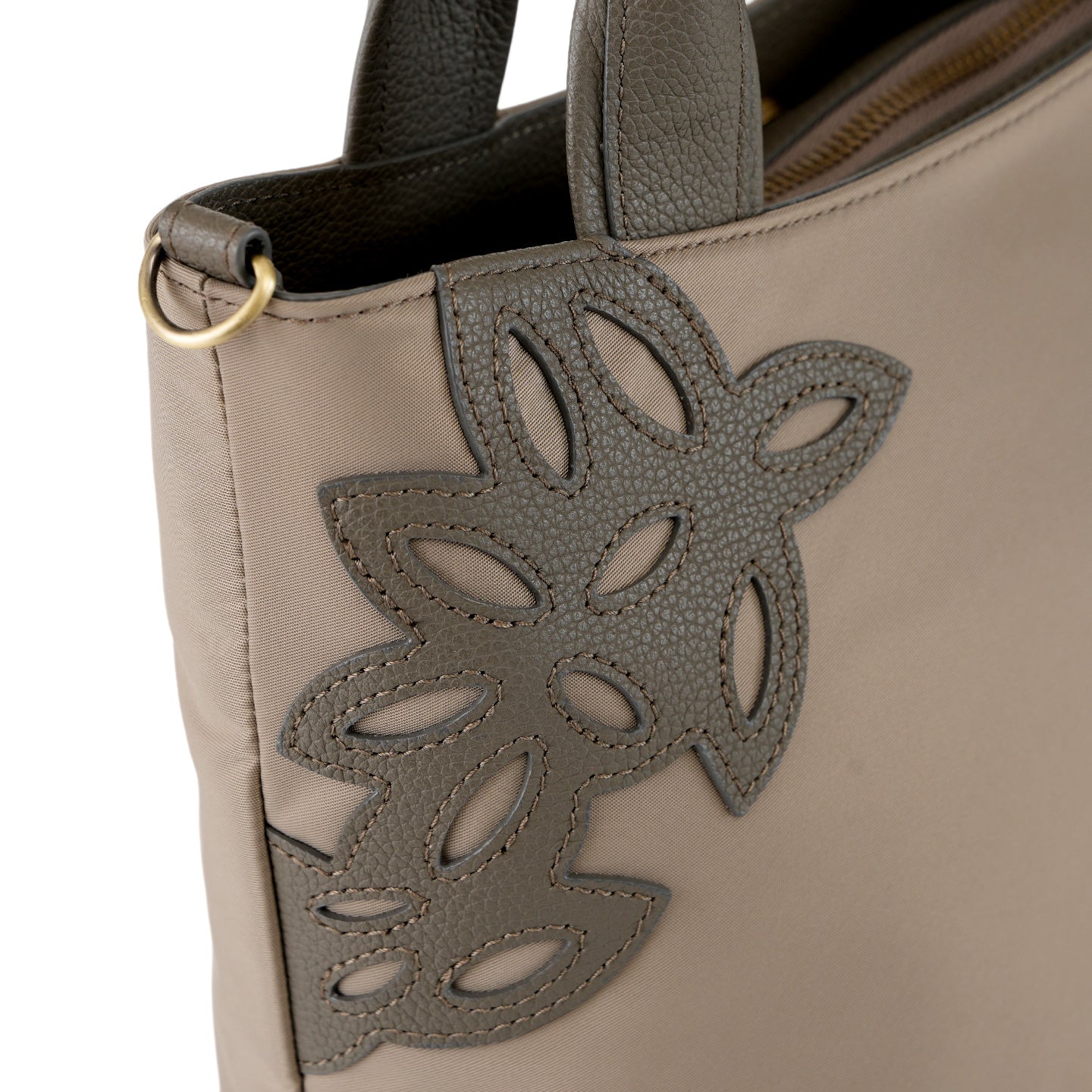 ディアリオ　ナイロン　2WAYバッグ