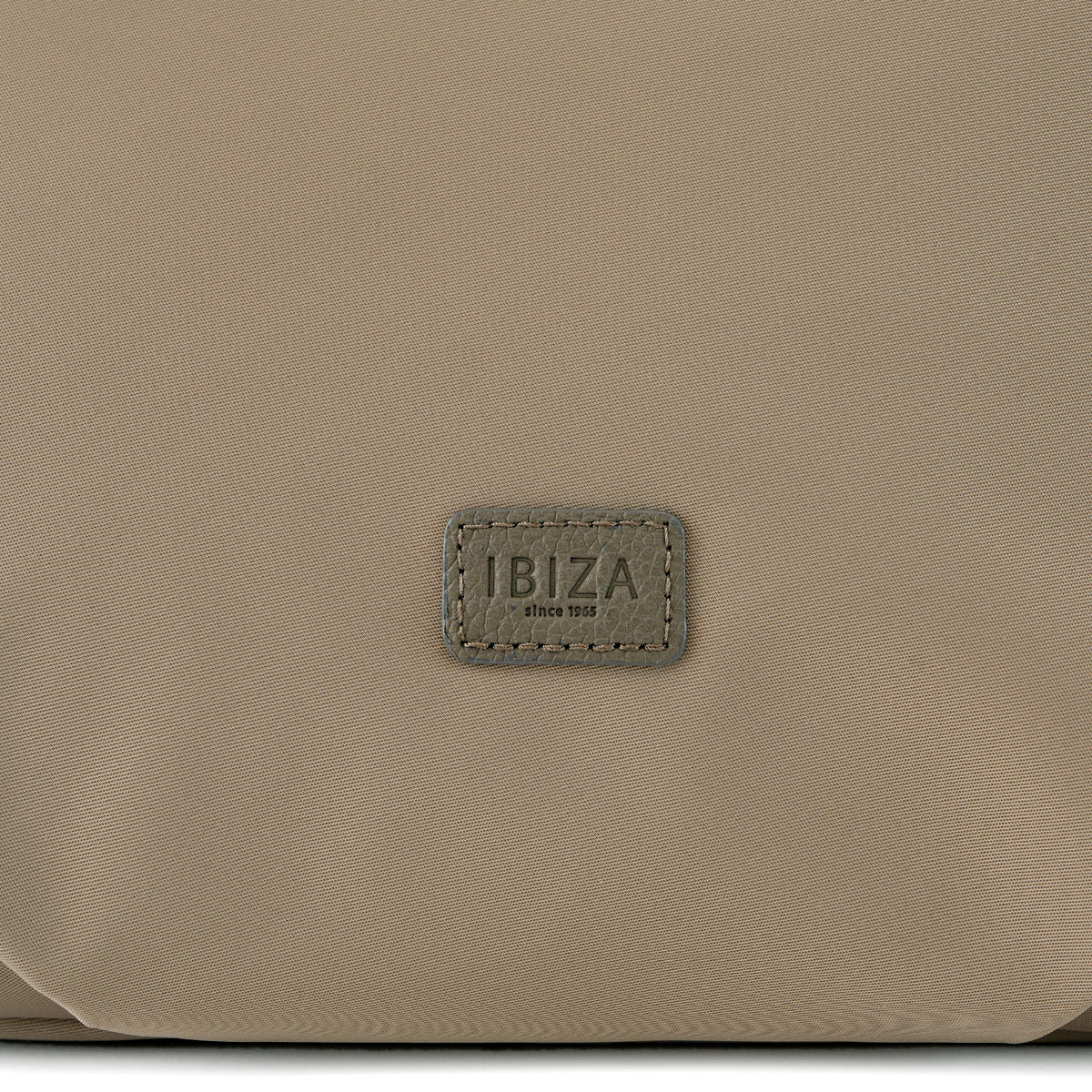 ディアリオ　ナイロン　2WAYバッグ