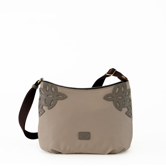 ディアリオ　ナイロン　ショルダーバッグ