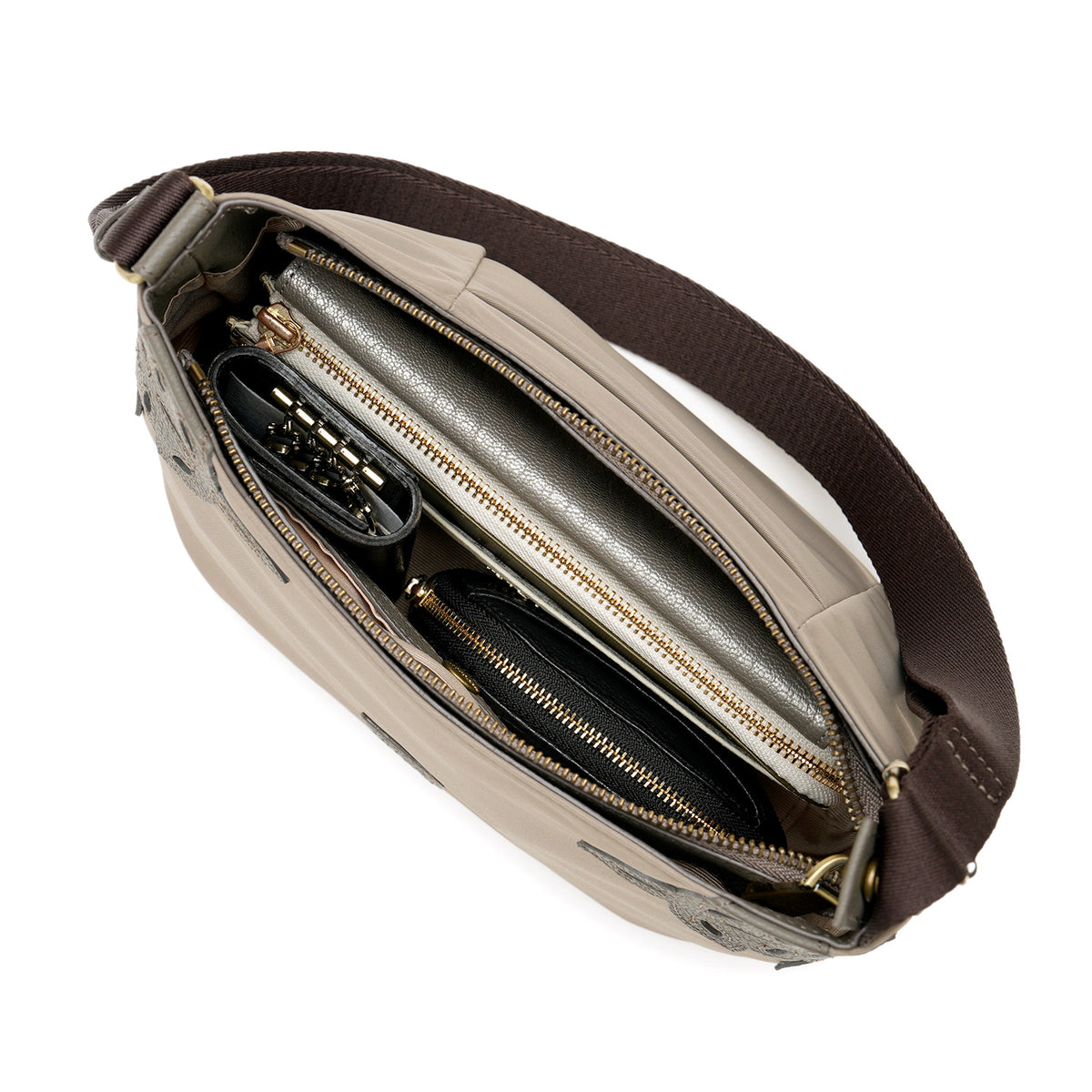 ディアリオ　ナイロン　ショルダーバッグ