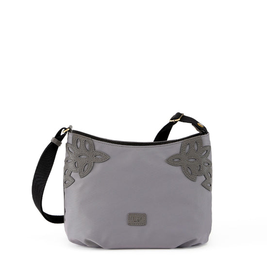 ディアリオ　ナイロン　ショルダーバッグ