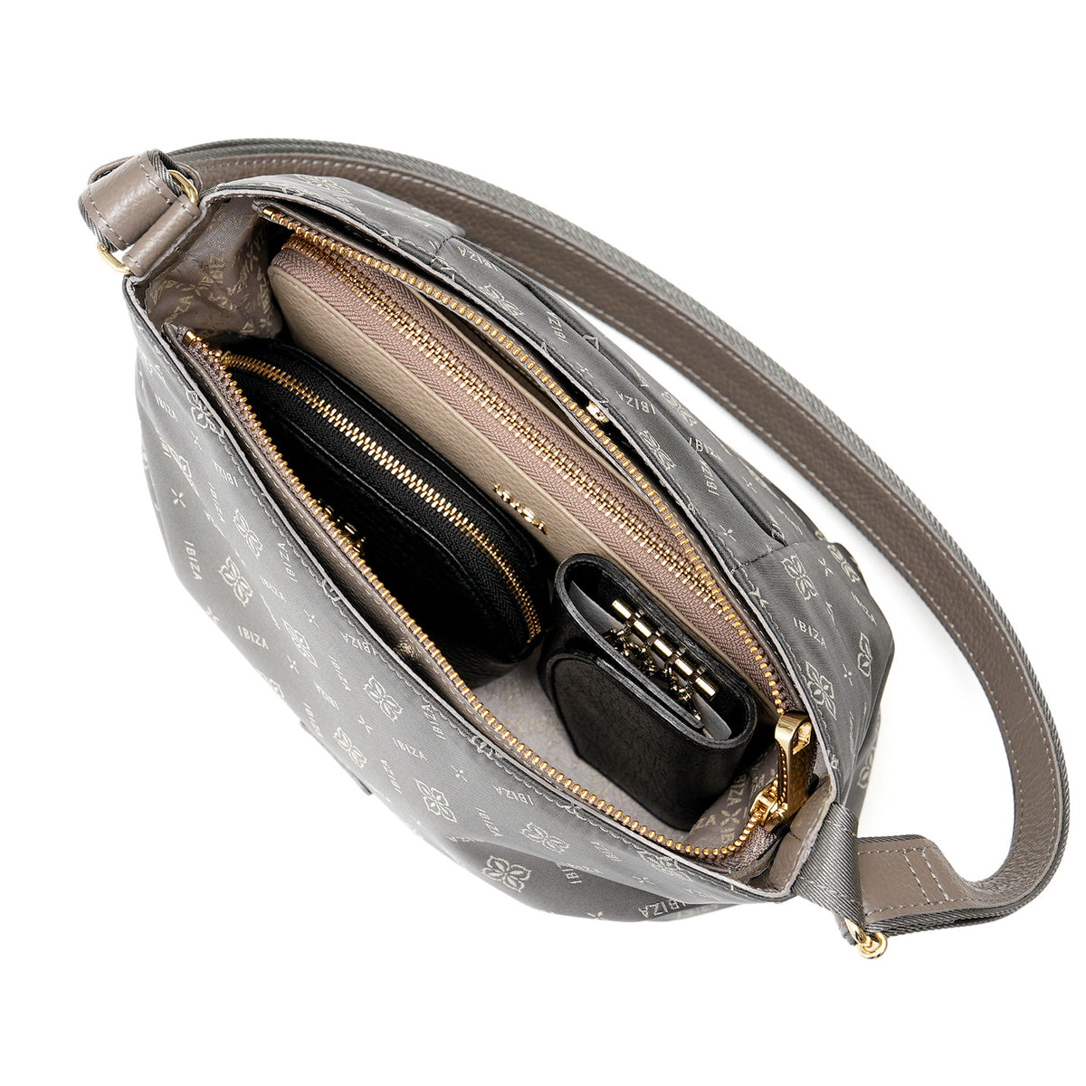 ロゴナイロン　ショルダーバッグ