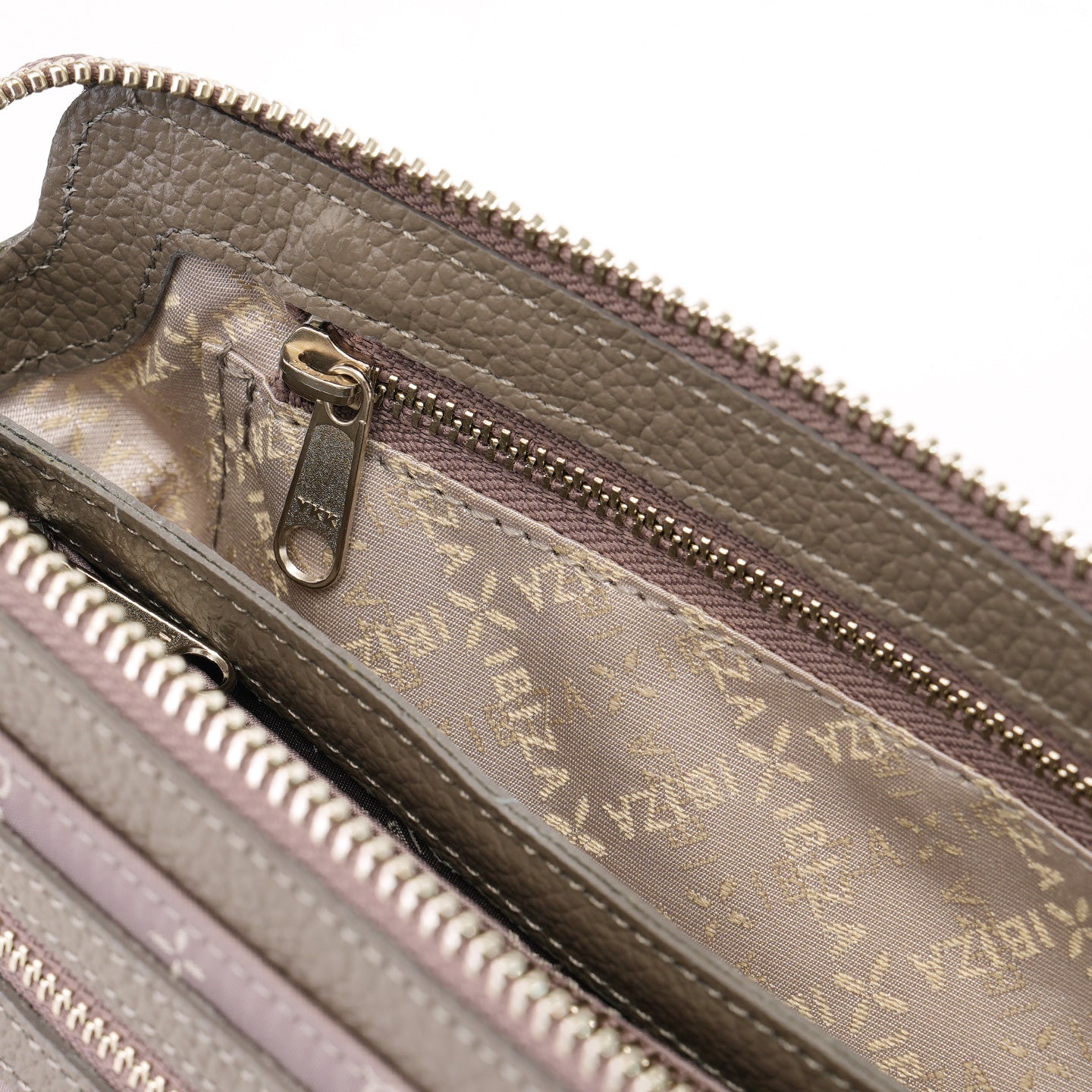 モノグラムナイロン　お財布ポシェット