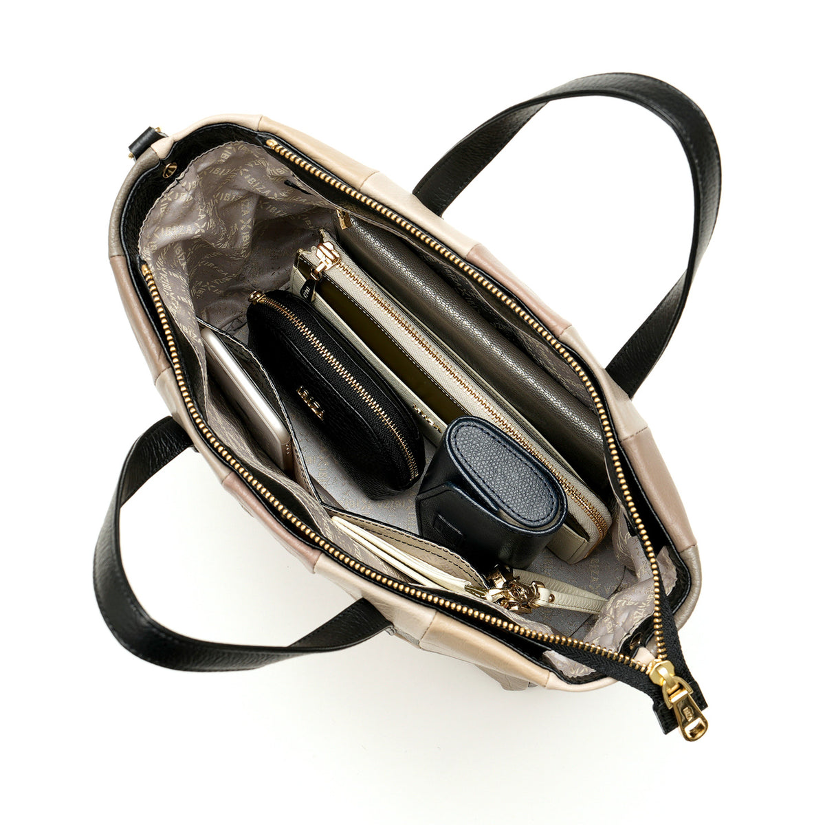 イリサール　2WAYバッグ