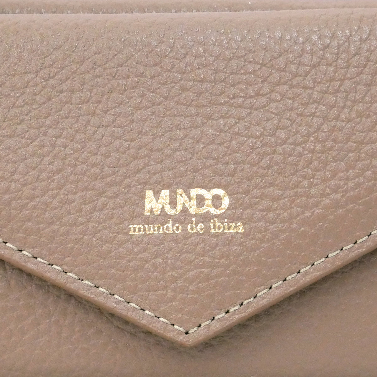 MUNDO　牛革　三つ折り財布