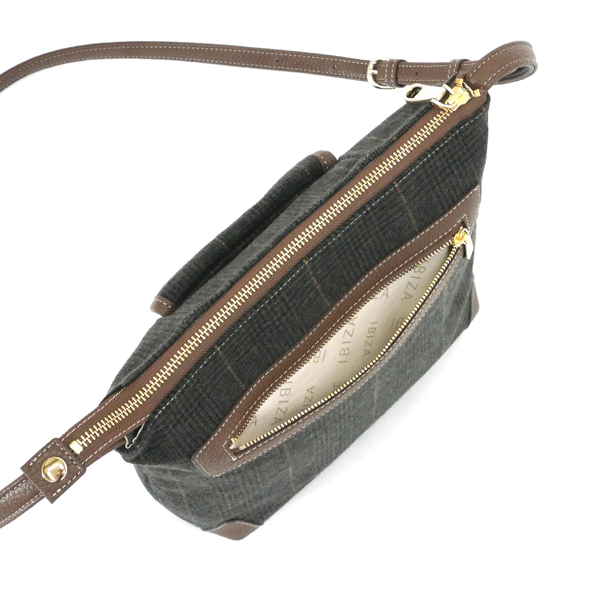 クアドロス　ショルダーバッグ